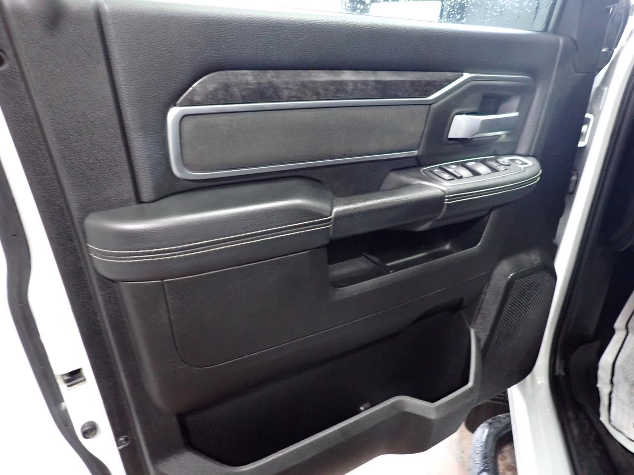 2024 RAM 2500 Big Horn 4WD CREW CAB 8' BOX *DIESEL* Photo