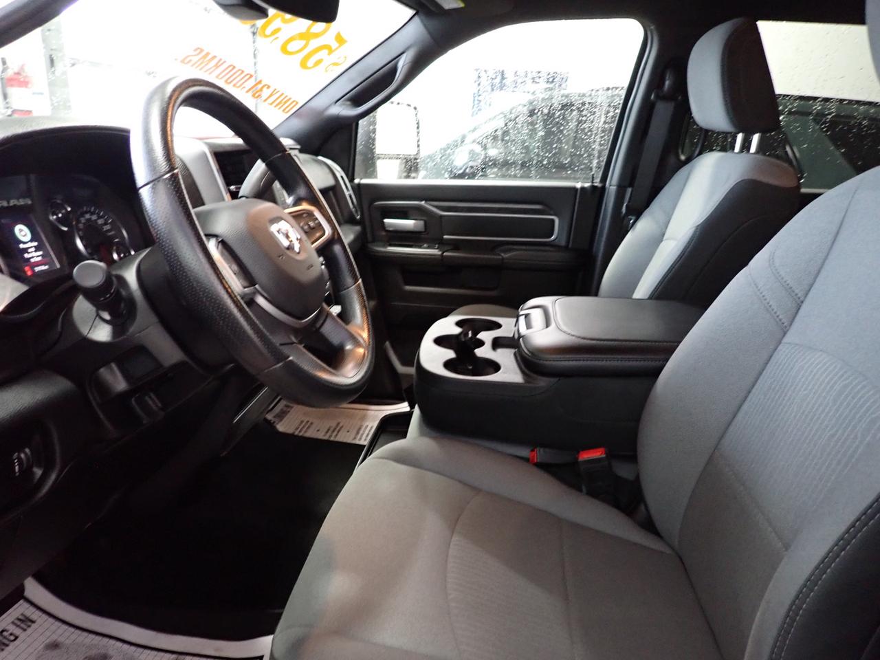 2024 RAM 2500 Big Horn 4WD CREW CAB 8' BOX *DIESEL* Photo