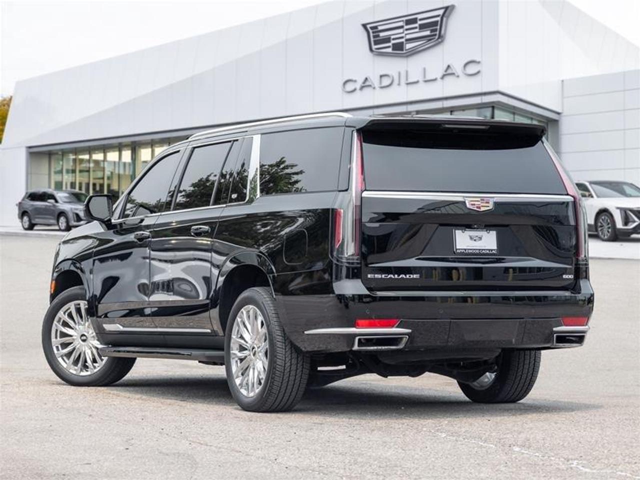 2023 Cadillac Escalade ESV Premium Luxury 4X4 Photo