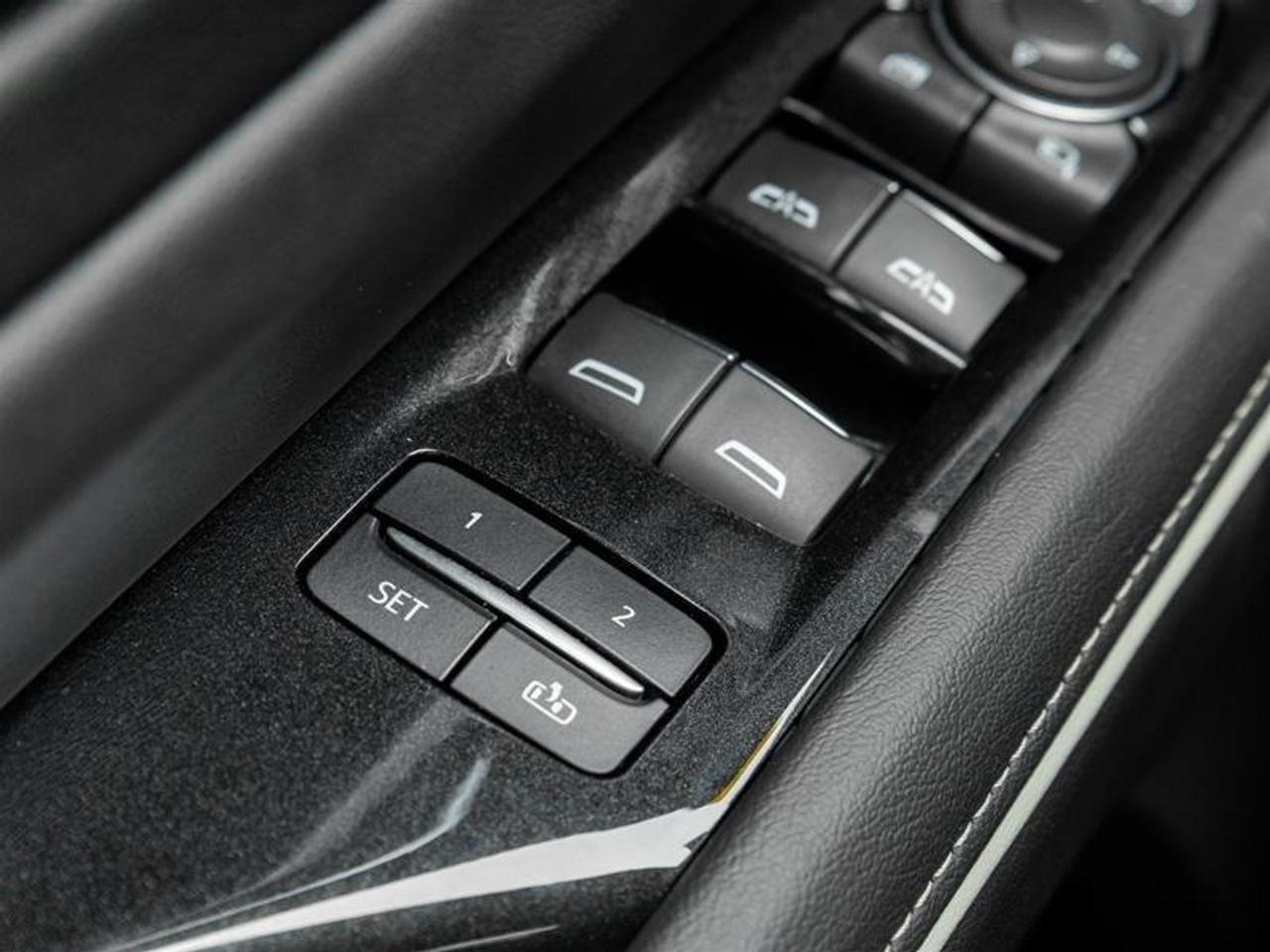 2023 Cadillac Escalade ESV Premium Luxury 4X4 Photo