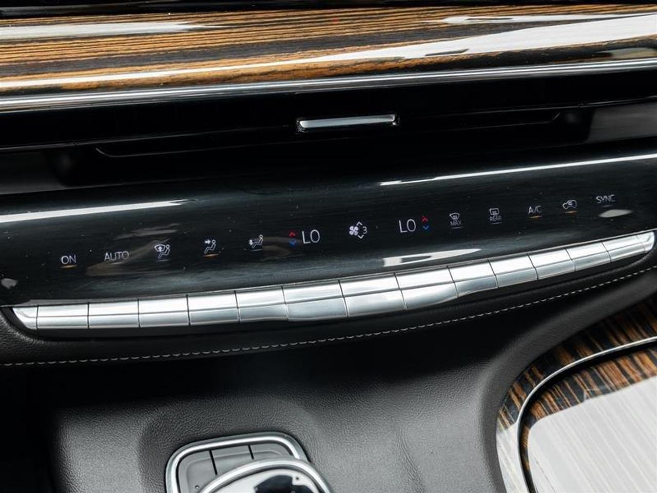 2023 Cadillac Escalade ESV Premium Luxury 4X4 Photo
