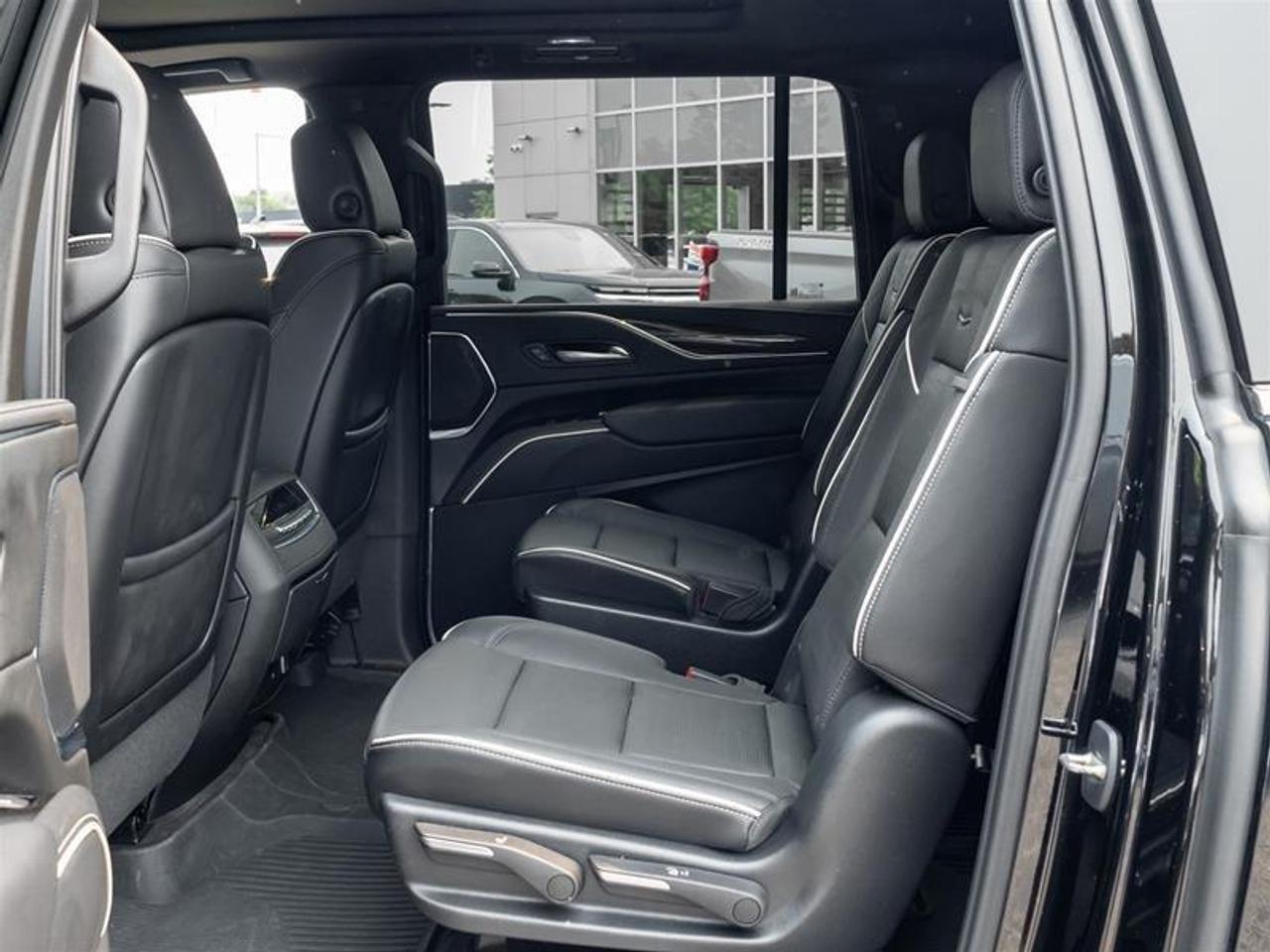 2023 Cadillac Escalade ESV Premium Luxury 4X4 Photo