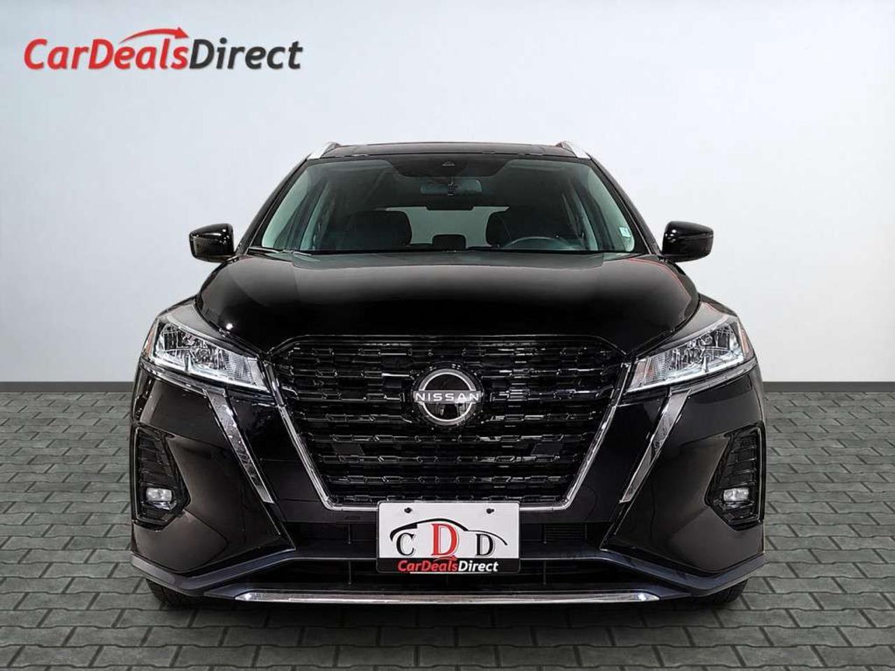 2025 Nissan Kicks S       Touchscreen with Apple CarPlay/Android Auto   Blind Spot   Backup Camera   Push Start   Clean Carfax   Heated Sea Photo