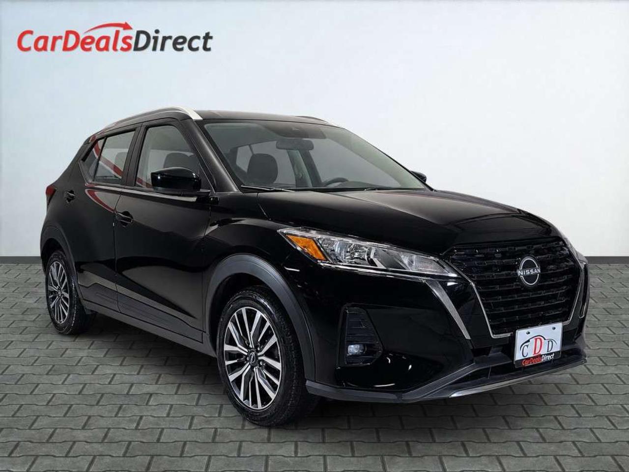 2025 Nissan Kicks S       Touchscreen with Apple CarPlay/Android Auto   Blind Spot   Backup Camera   Push Start   Clean Carfax   Heated Sea Photo0