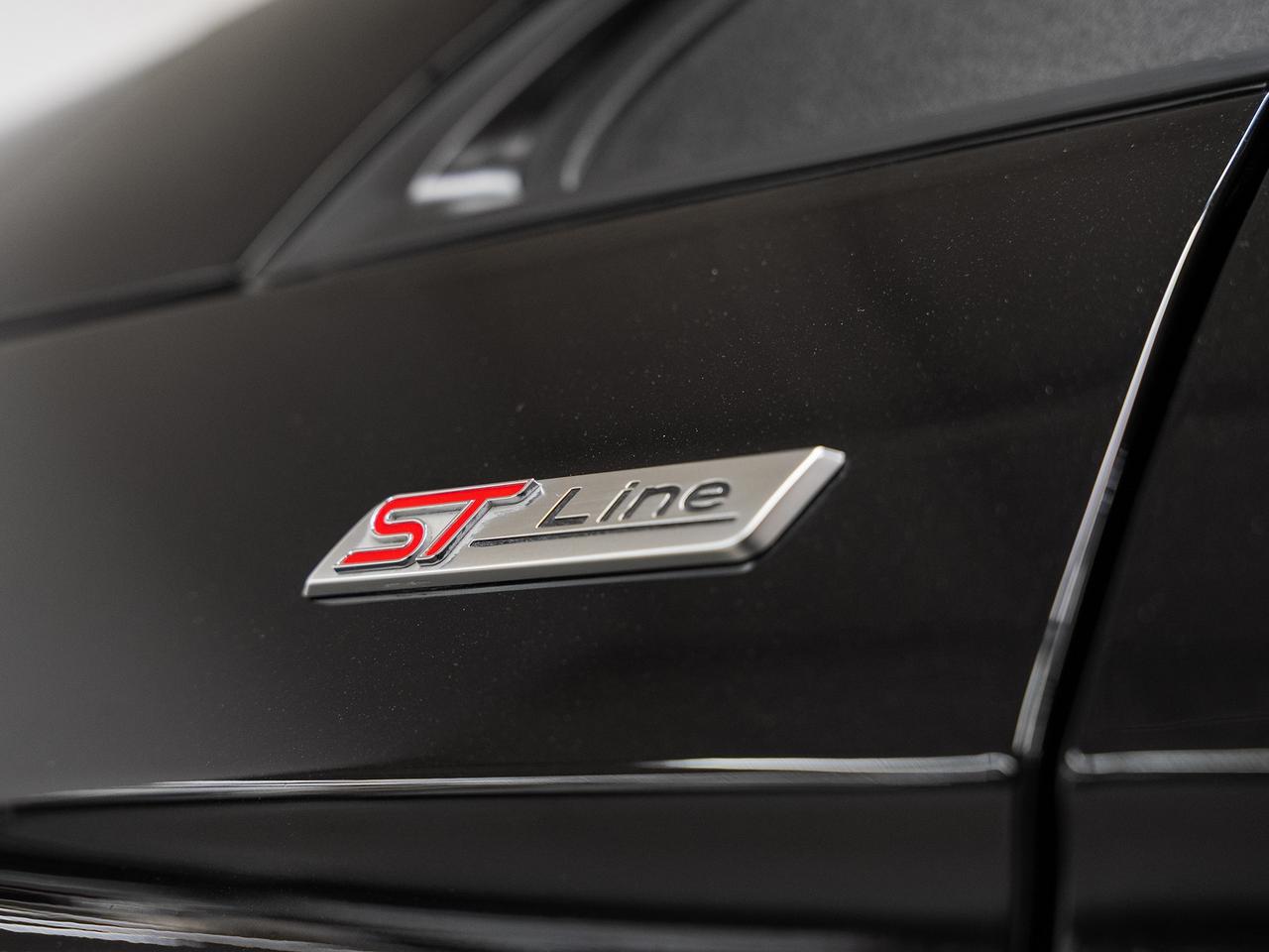 2024 Ford Edge ST-LINE AWD | Pano Roof | Leather | BSM | CarPlay