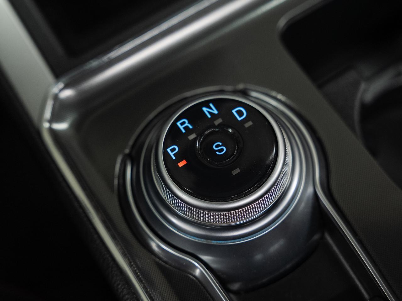 2024 Ford Edge ST-LINE AWD | Pano Roof | Leather | BSM | CarPlay