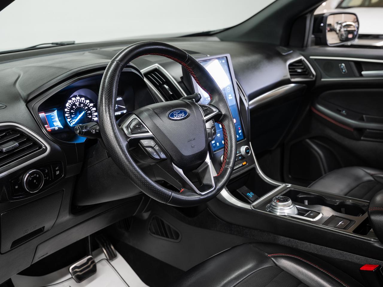 2024 Ford Edge ST-LINE AWD | Pano Roof | Leather | BSM | CarPlay