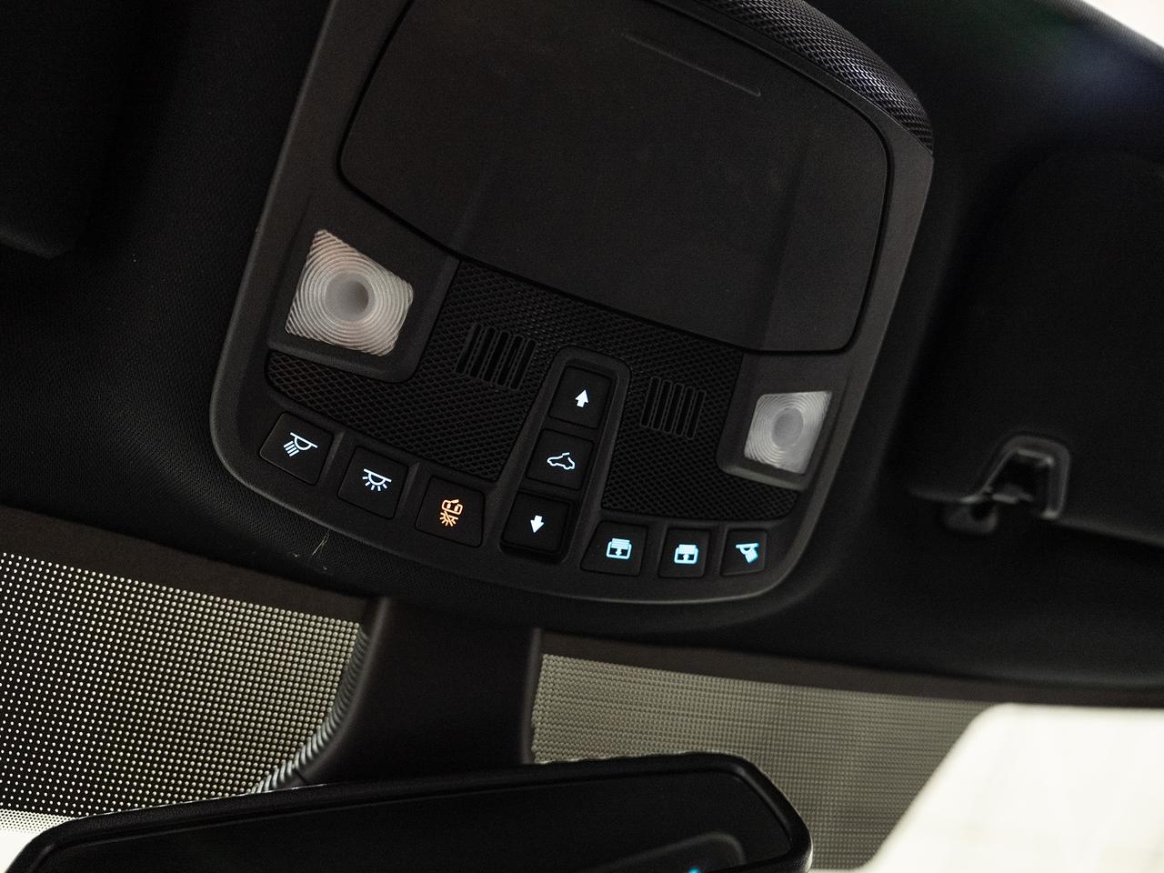 2024 Ford Edge ST-LINE AWD | Pano Roof | Leather | BSM | CarPlay