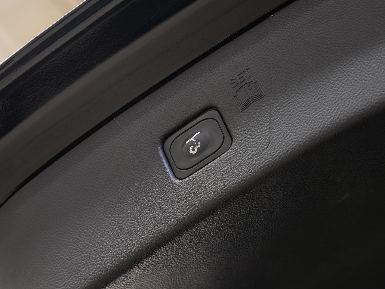 2024 Ford Edge ST-LINE AWD | Pano Roof | Leather | BSM | CarPlay