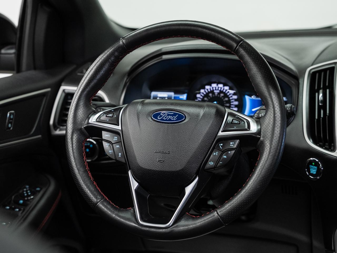 2024 Ford Edge ST-LINE AWD | Pano Roof | Leather | BSM | CarPlay