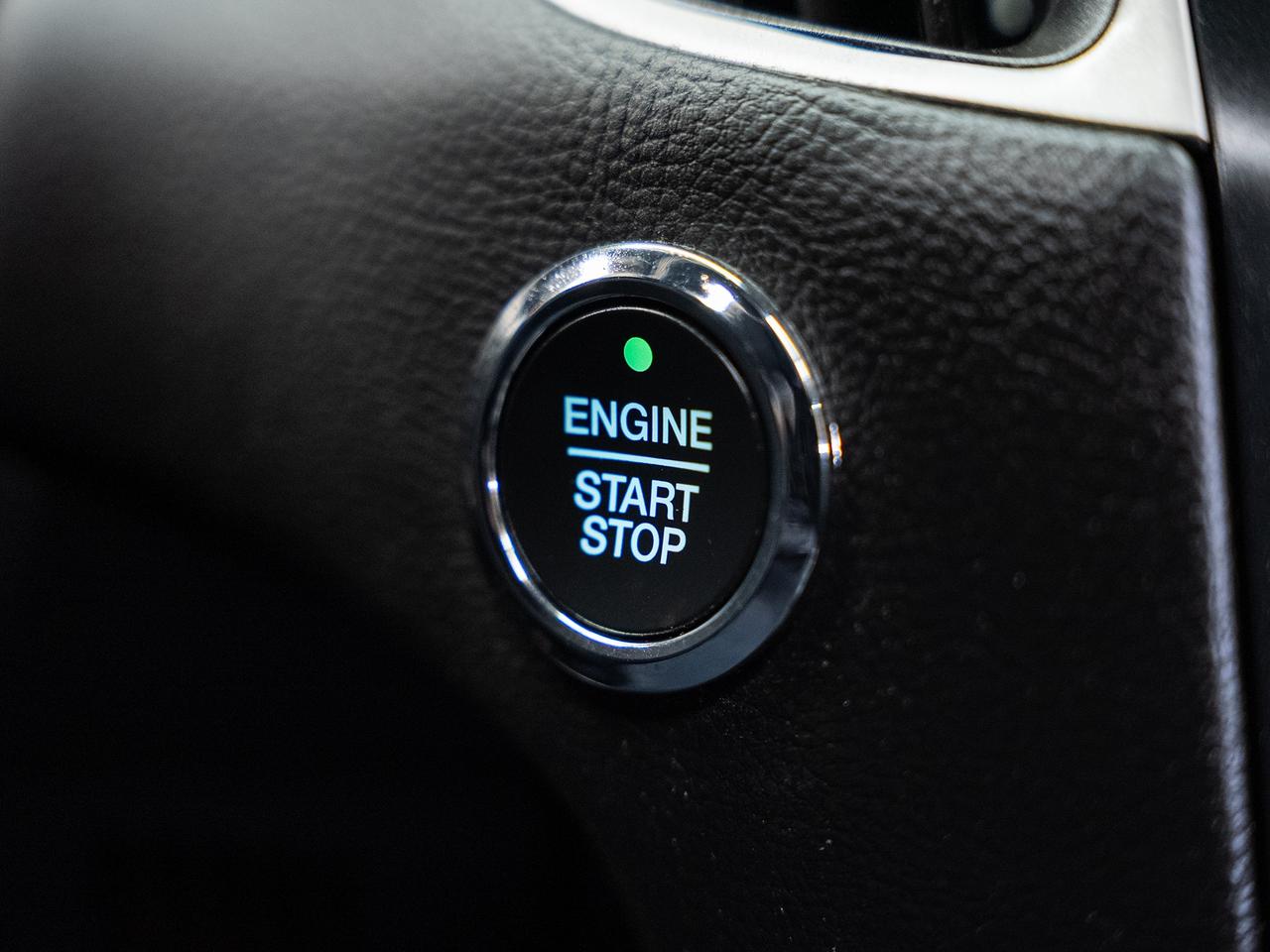2024 Ford Edge ST-LINE AWD | Pano Roof | Leather | BSM | CarPlay
