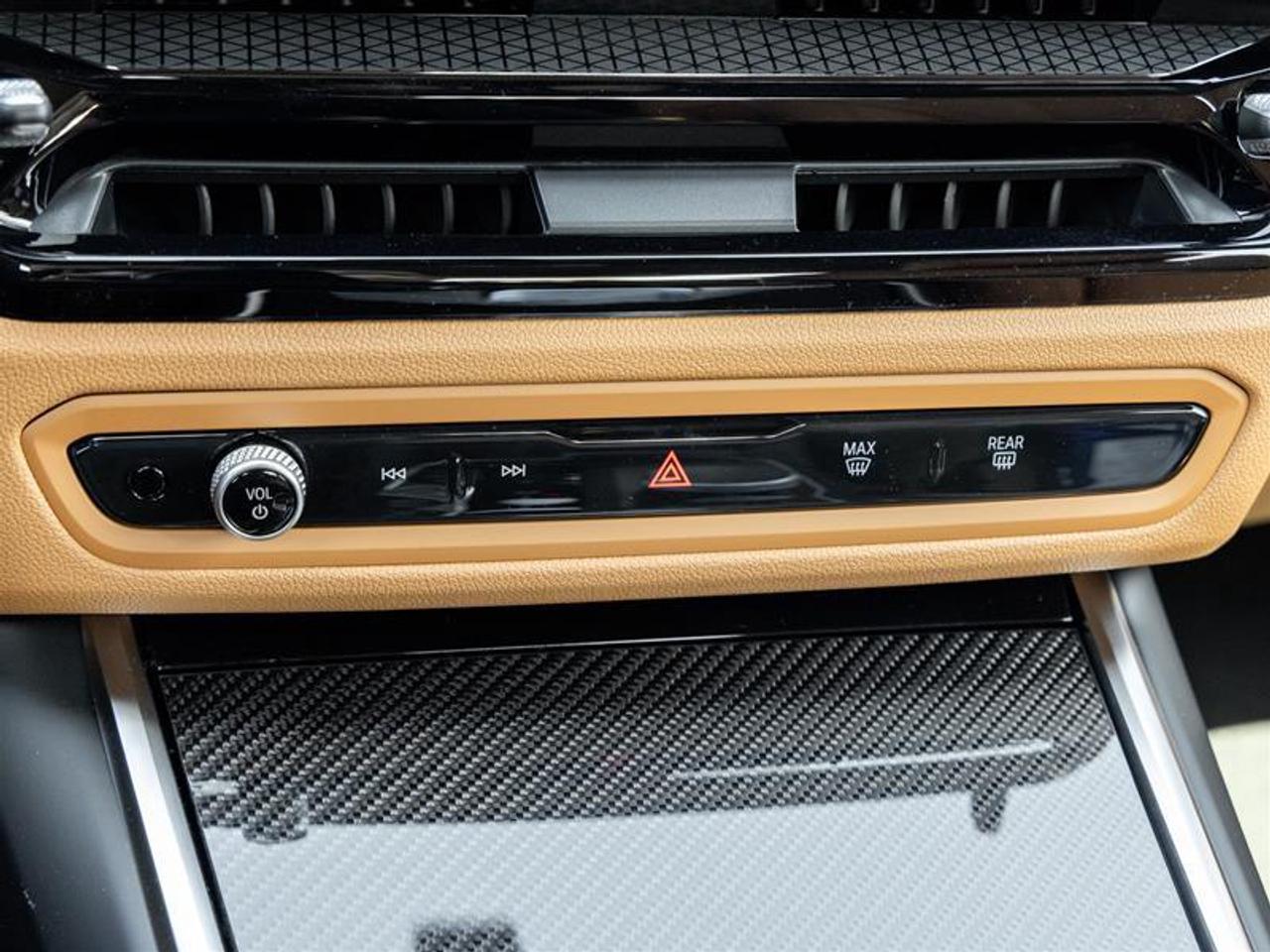 2026 BMW 330 i xDrive 4dr All-Wheel Drive Sedan Photo