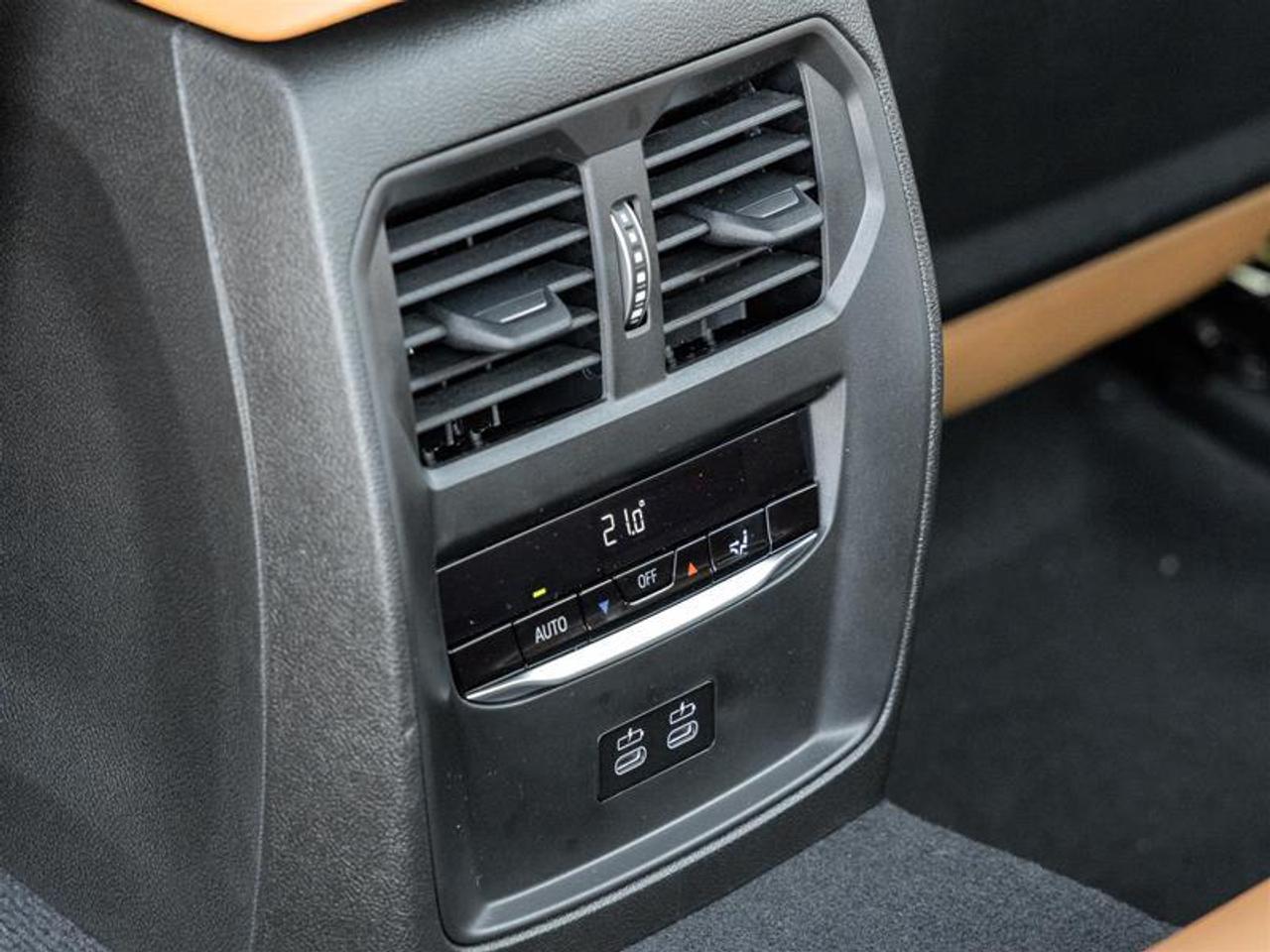 2026 BMW 330 i xDrive 4dr All-Wheel Drive Sedan Photo
