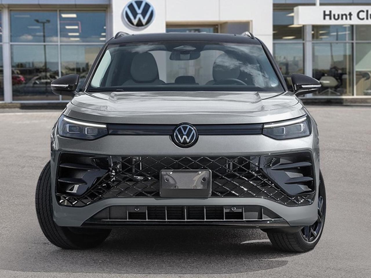 2026 Volkswagen Tiguan Comfortline R-Line Black Edition Photo