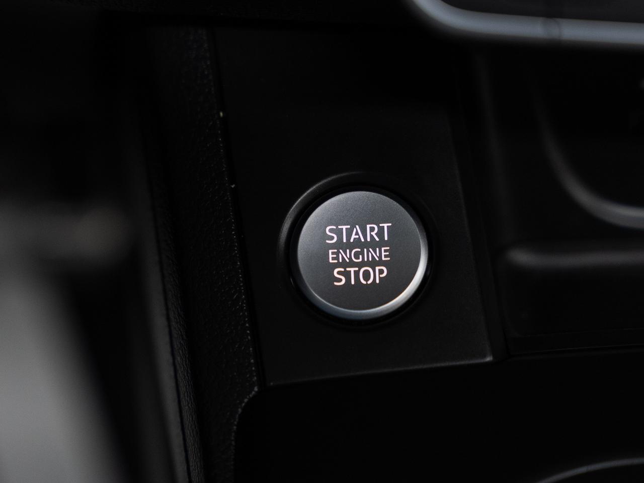 2021 Audi A4 TECHNIK AWD | S-Line | BlackOptics | BSM | CarPlay