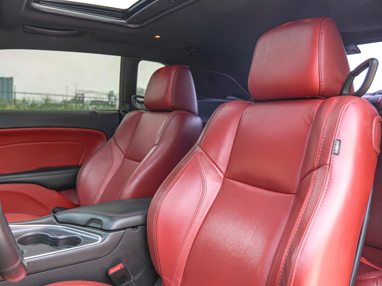 2016 Dodge Challenger R/T SHAKER Photo