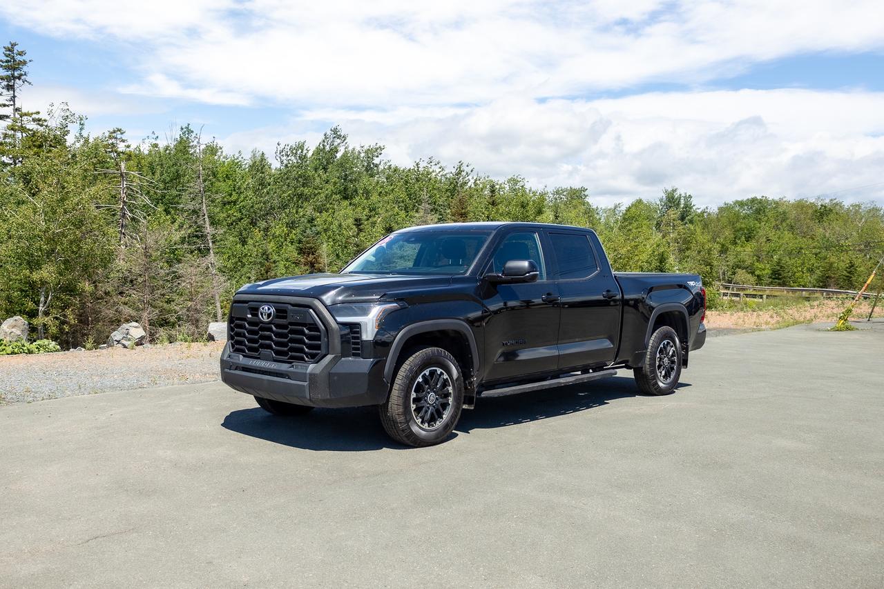 2022 Toyota Tundra 4x4 Crewmax SR5 Long Bed