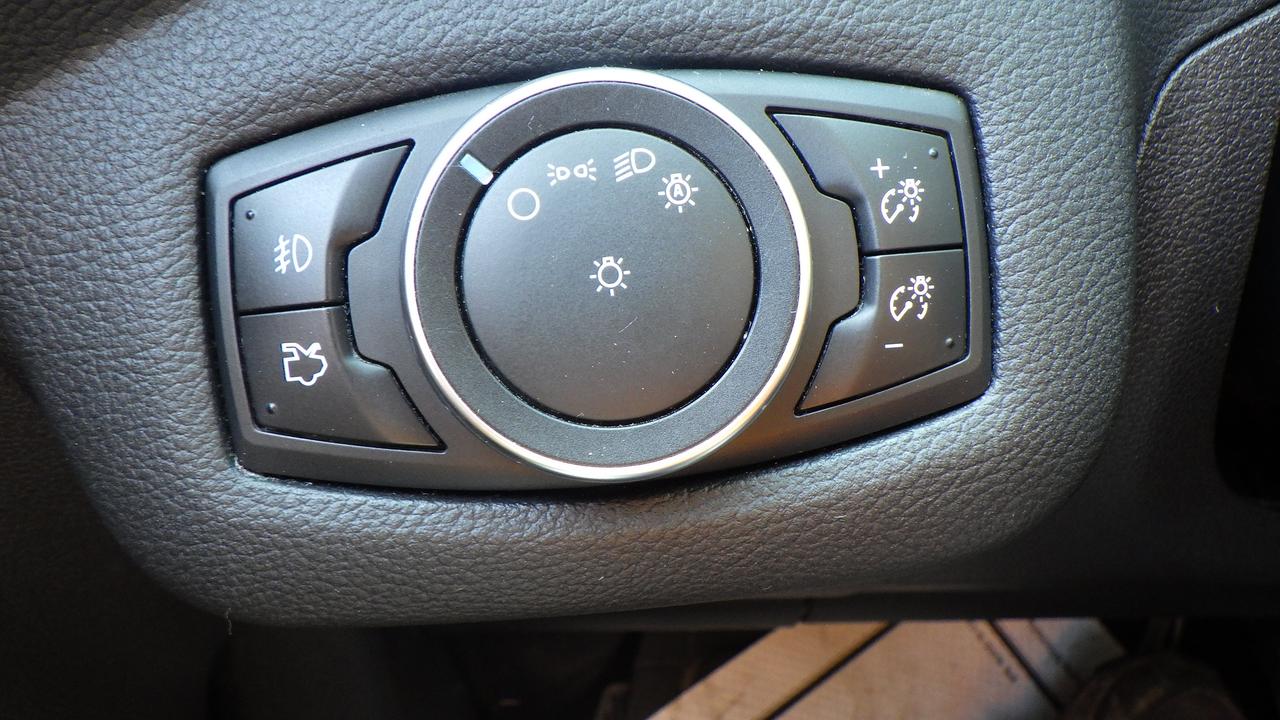 2016 Ford Escape SE Photo