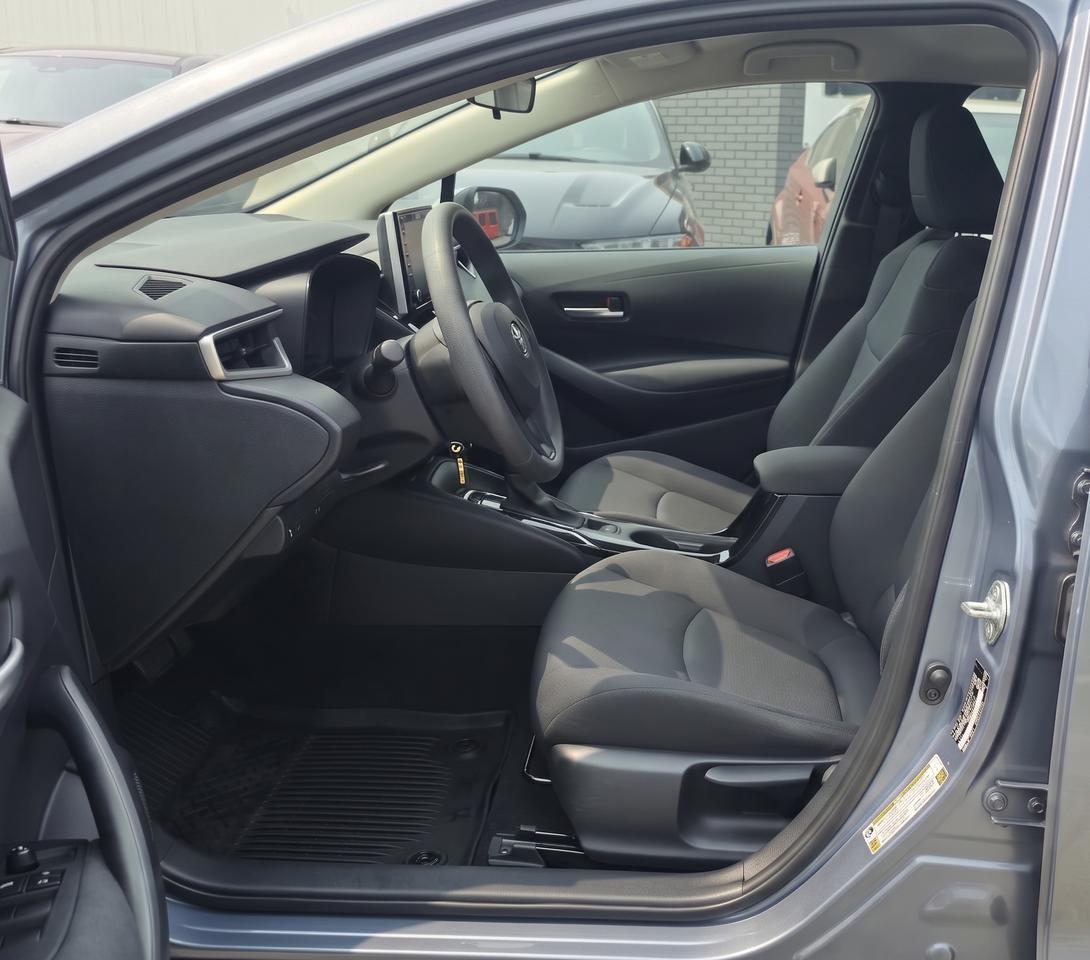 2020 Toyota Corolla LE / BLINDSPOT / HTD SEATS / CRUISE / AUTO Photo3