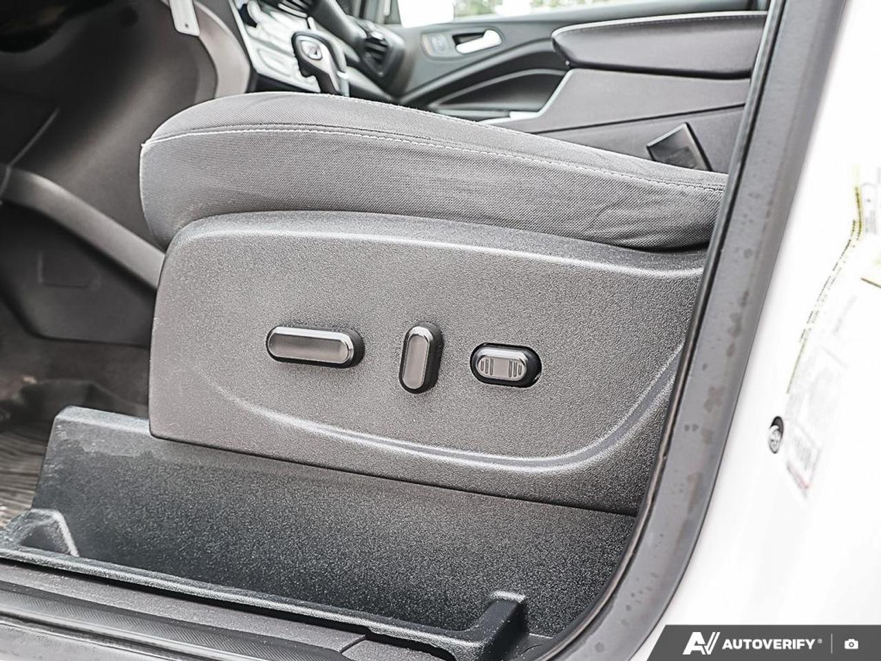 2018 Ford Escape SE, AWD, R/V CAM, HEATED SEATS - Photo #28