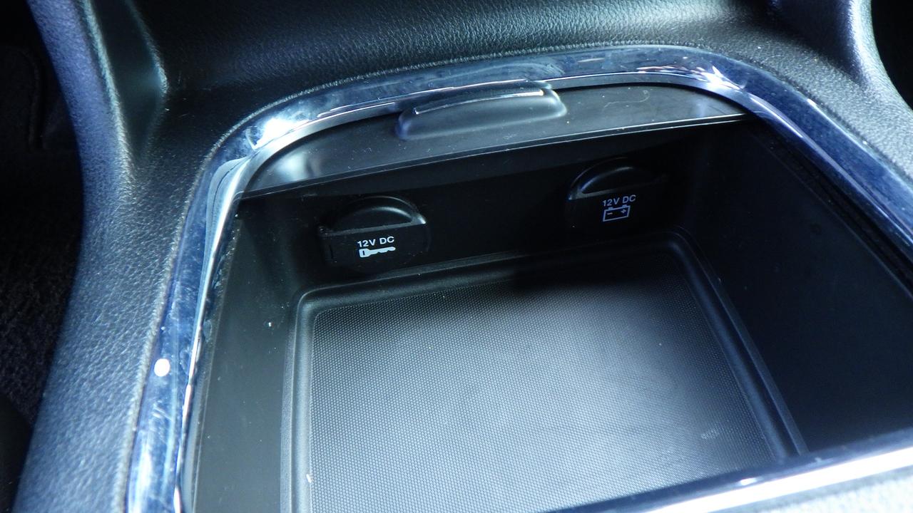 2018 Dodge Grand Caravan SXT Photo3