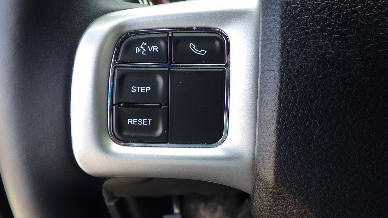 2018 Dodge Grand Caravan SXT Photo