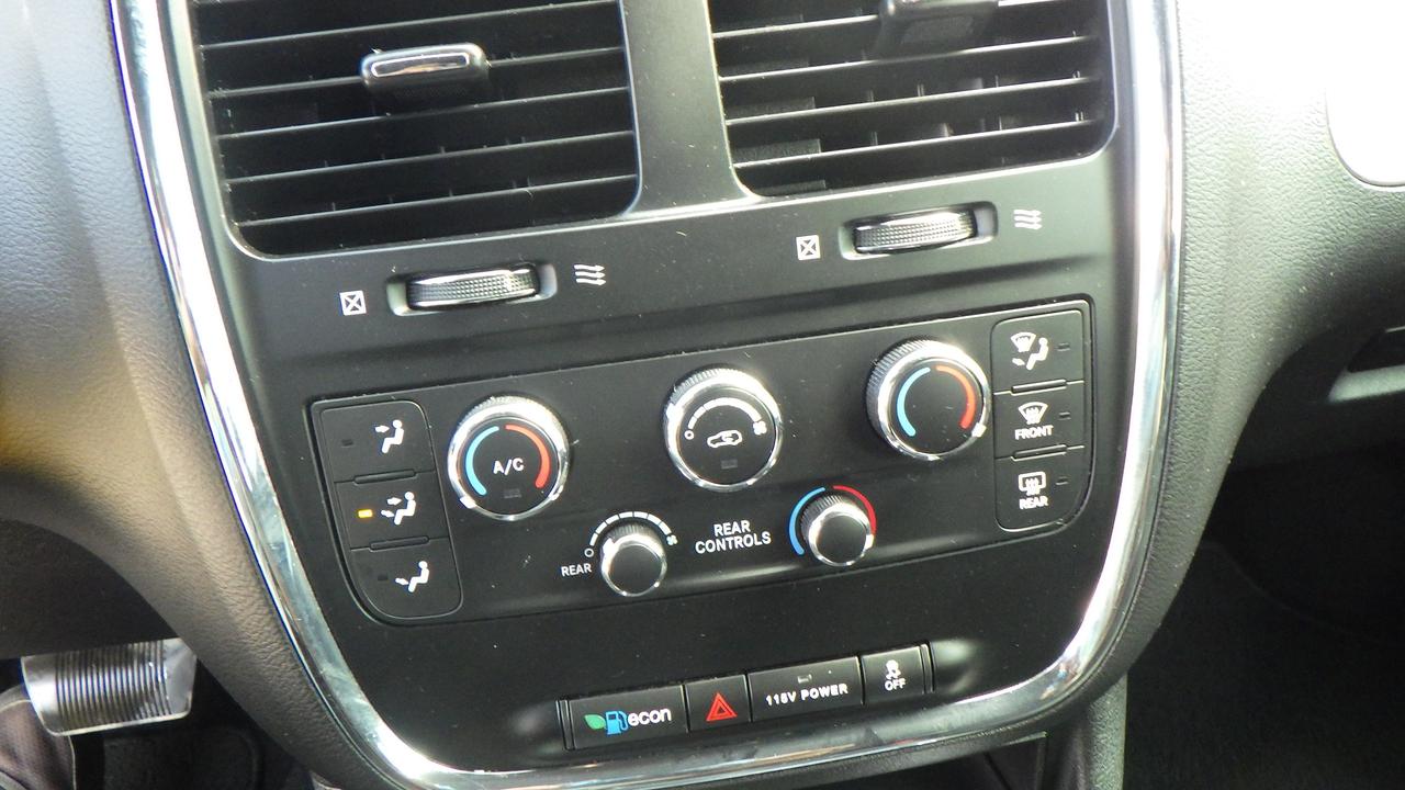 2018 Dodge Grand Caravan SXT Photo