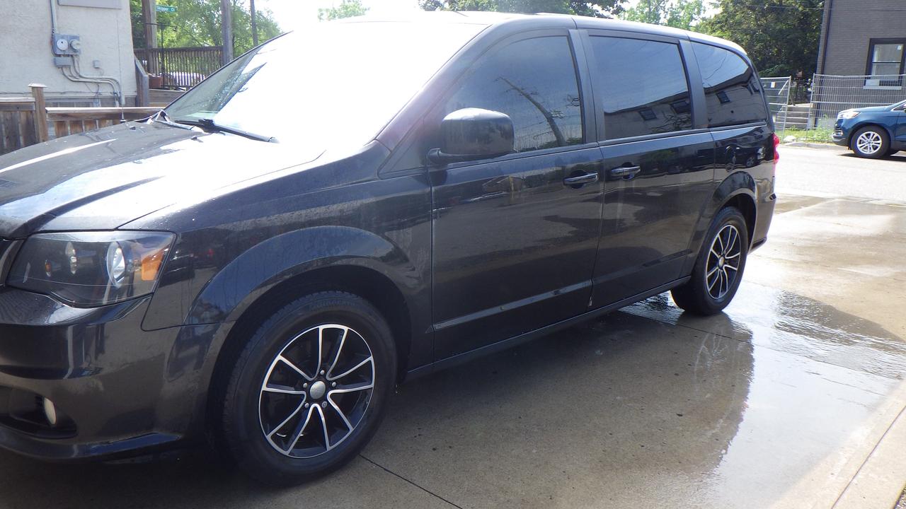 2018 Dodge Grand Caravan SXT - Photo #1