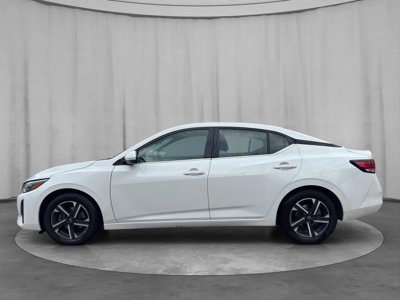 2024 Nissan Sentra SV CVT Photo3