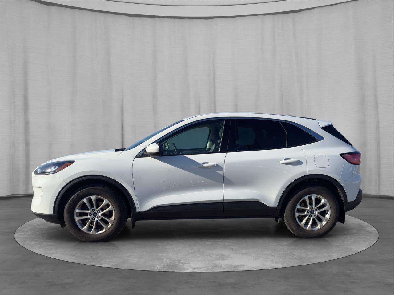 2021 Ford Escape SE AWD Photo