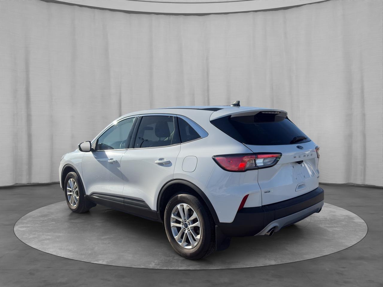 2021 Ford Escape SE AWD Photo4