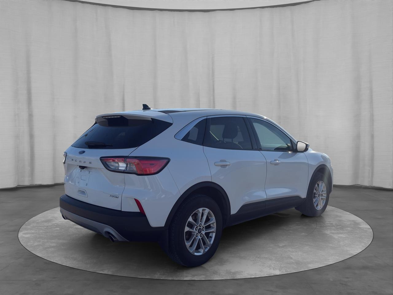 2021 Ford Escape SE AWD Photo