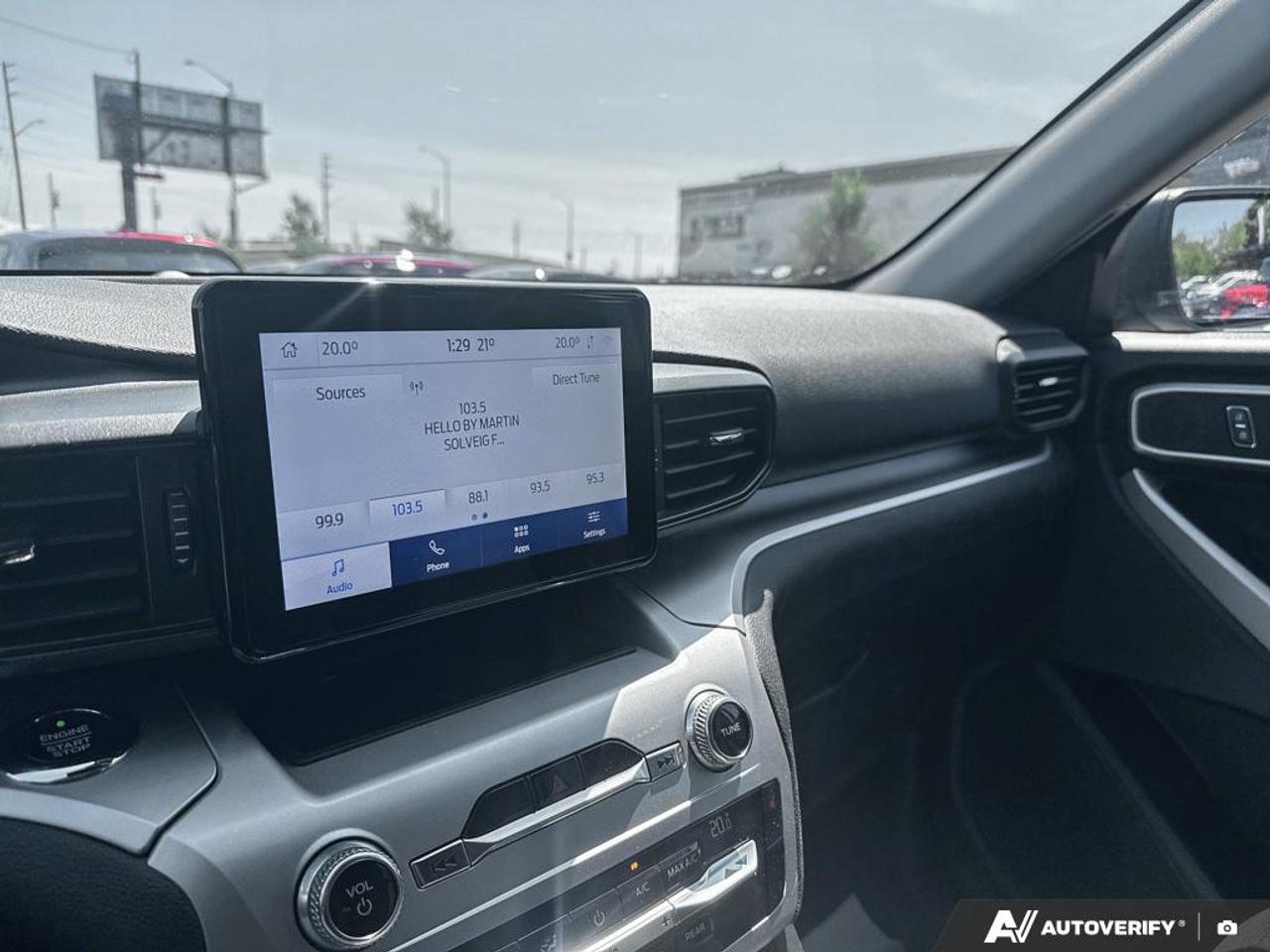 2020 Ford Explorer XLT / 7 PASS / BLINDSPOT / HTD SEATS /PWR TAILGATE Photo