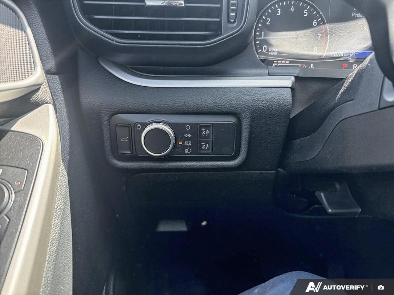 2020 Ford Explorer XLT / 7 PASS / BLINDSPOT / HTD SEATS /PWR TAILGATE Photo