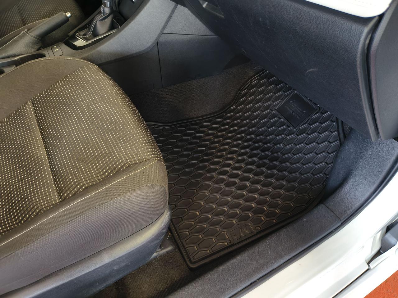 2017 Toyota Corolla iM  Photo0