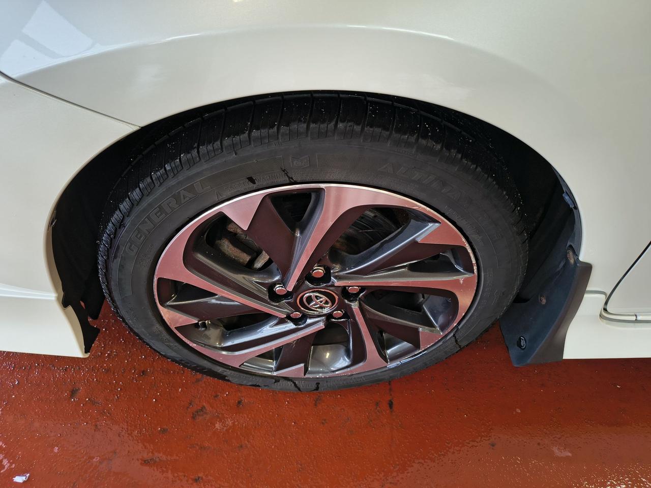 2017 Toyota Corolla iM  Photo0