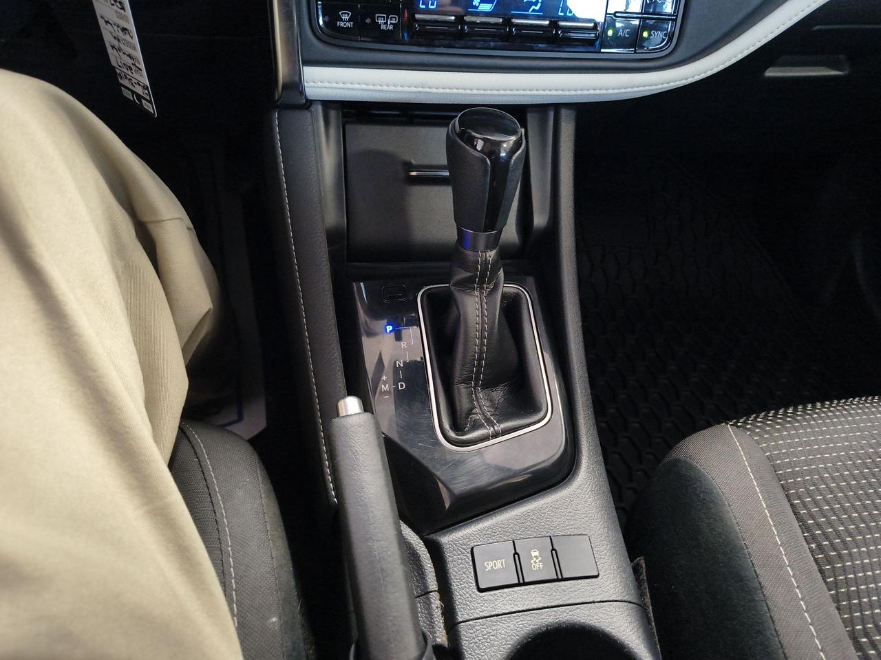 2017 Toyota Corolla iM  Photo0