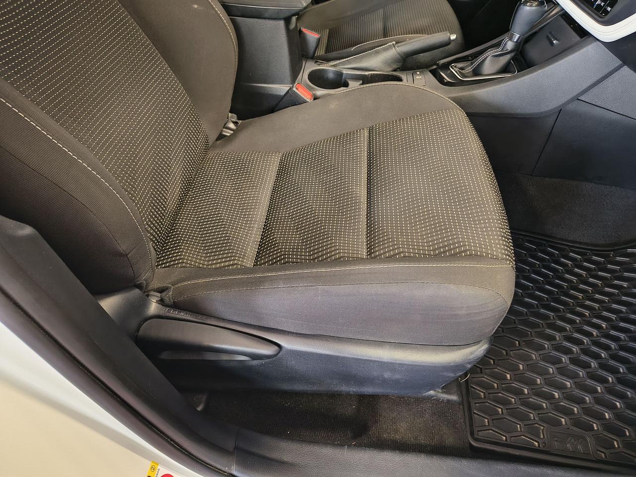 2017 Toyota Corolla iM  Photo0