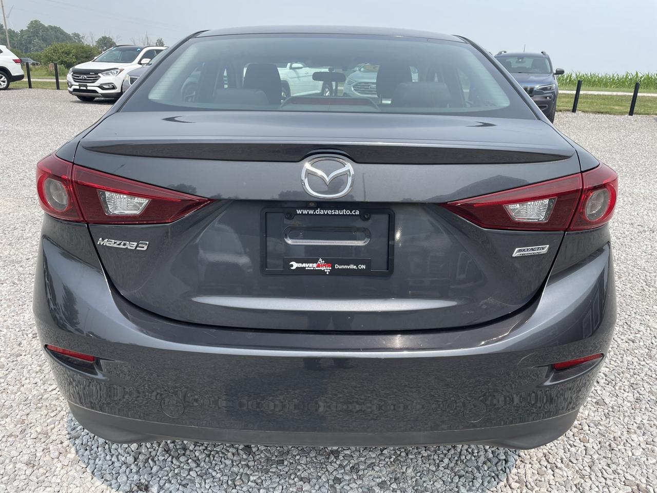 2015 Mazda MAZDA3 i Touring AT 4-Door Photo