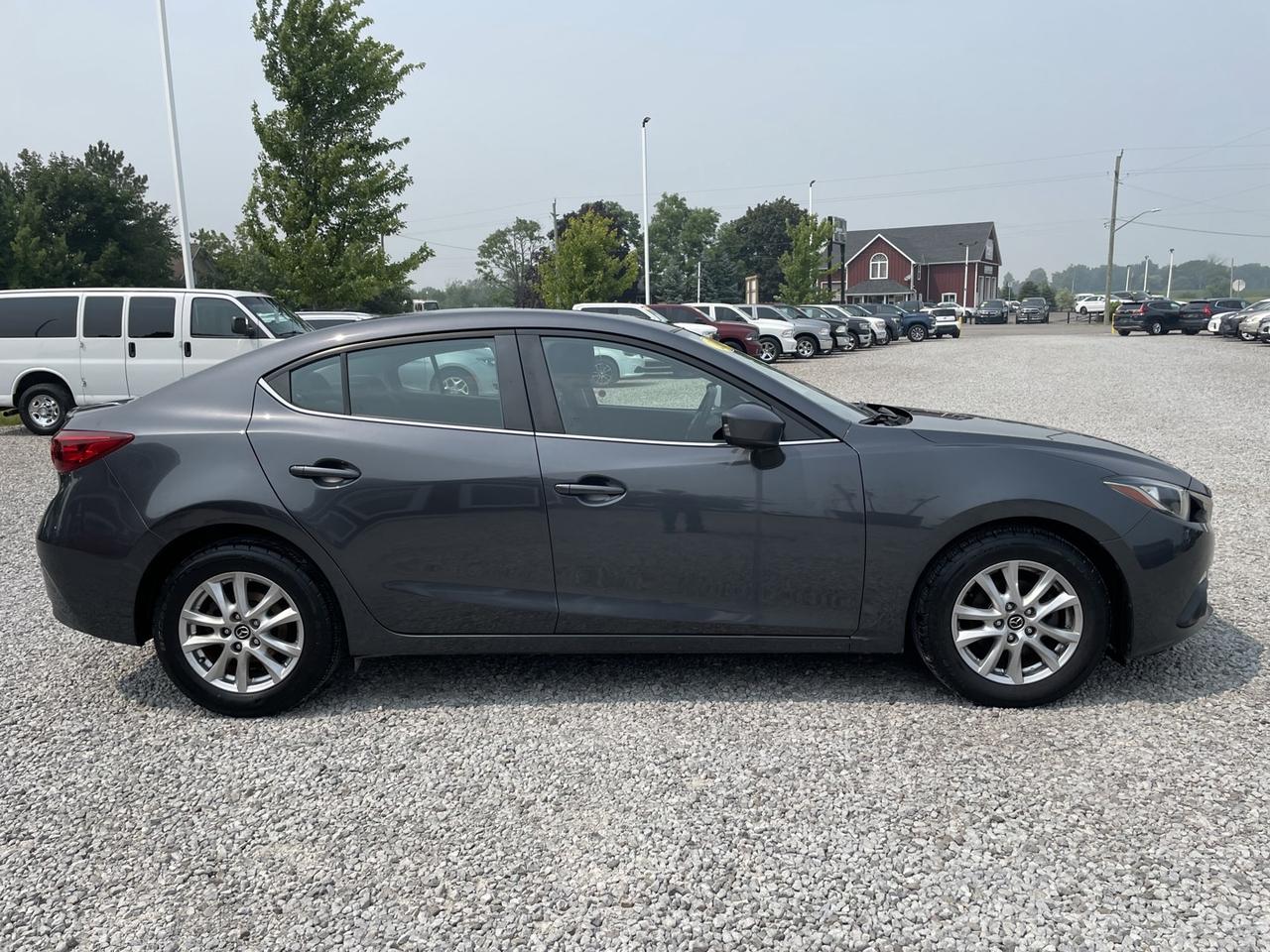 2015 Mazda MAZDA3 i Touring AT 4-Door Photo