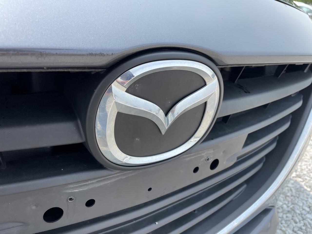 2015 Mazda MAZDA3 i Touring AT 4-Door Photo