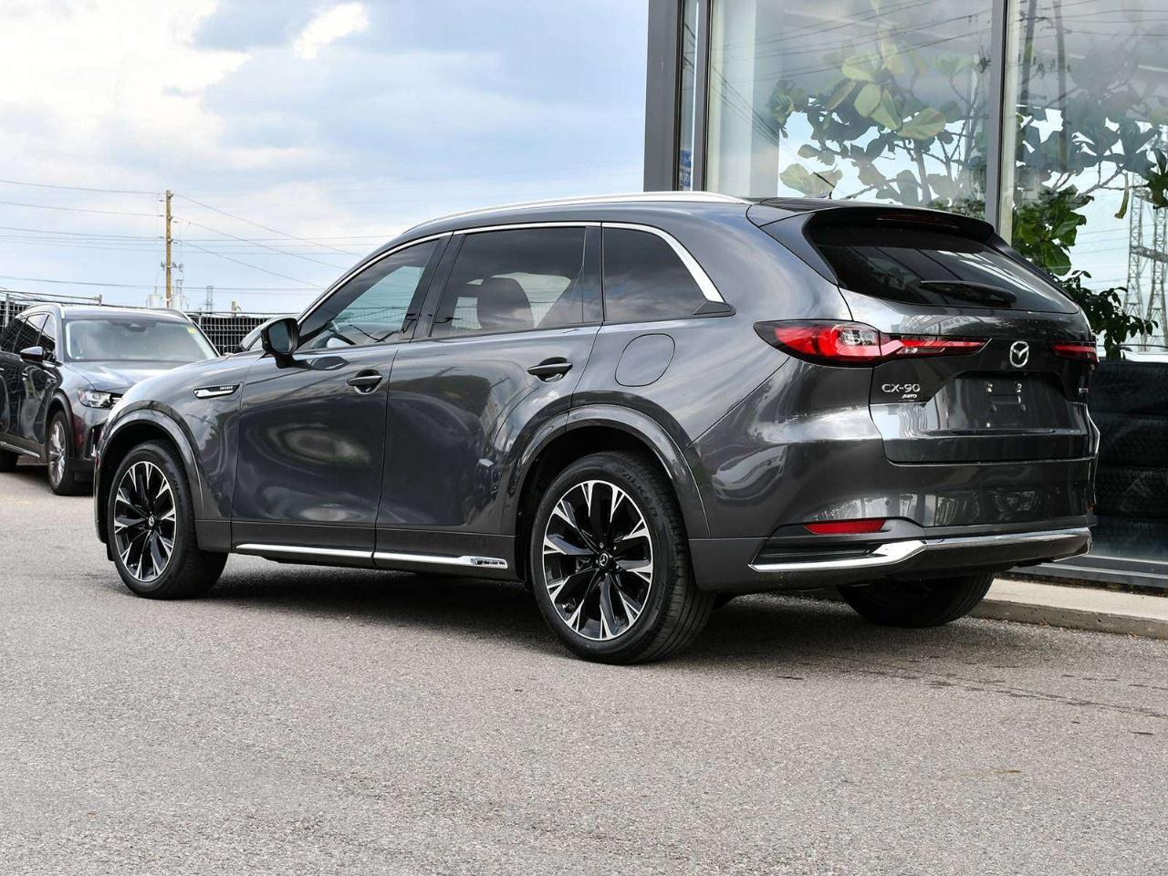 2024 Mazda CX-90 MHEV Signature AWD Photo