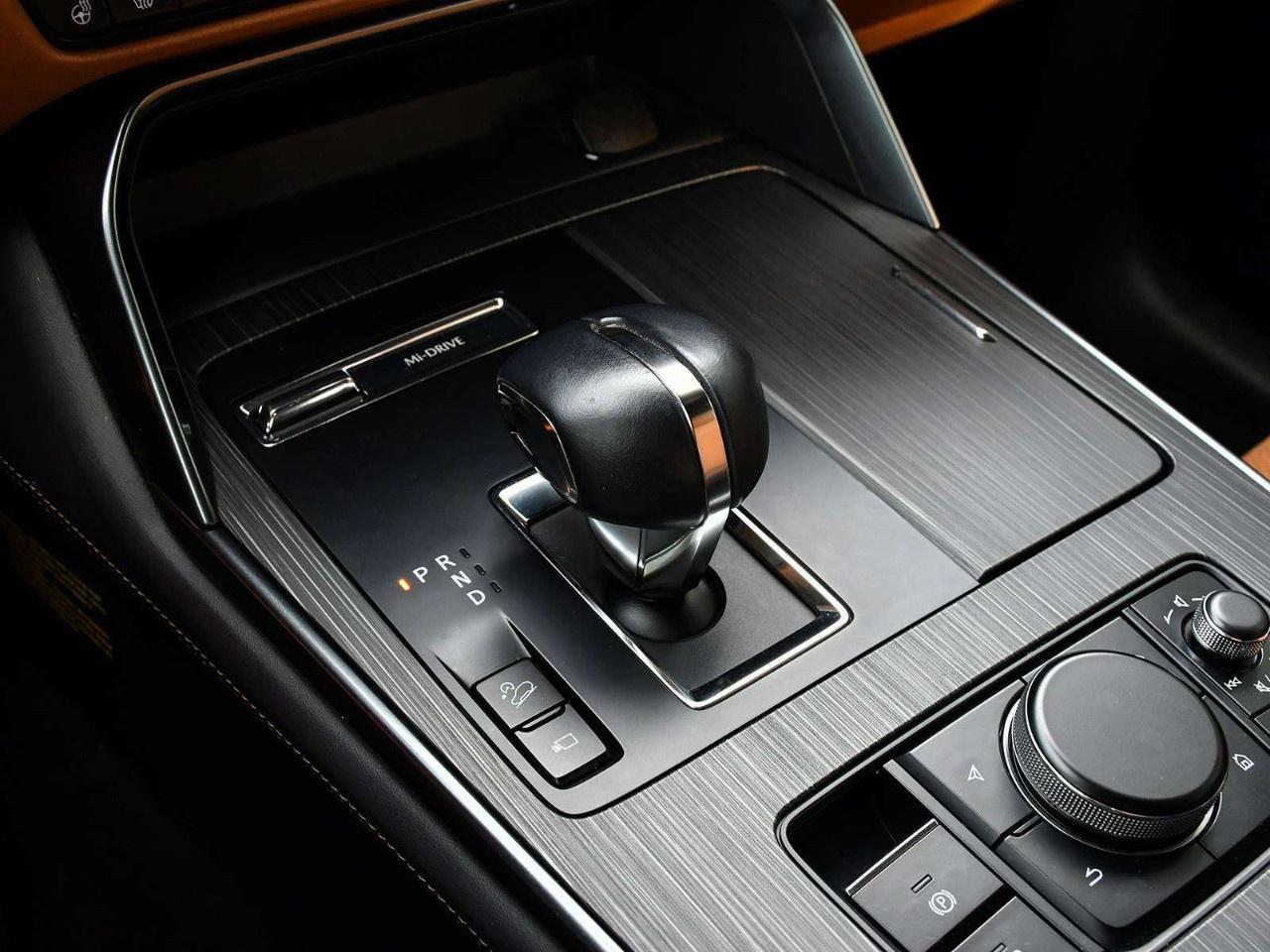 2024 Mazda CX-90 MHEV Signature AWD Photo