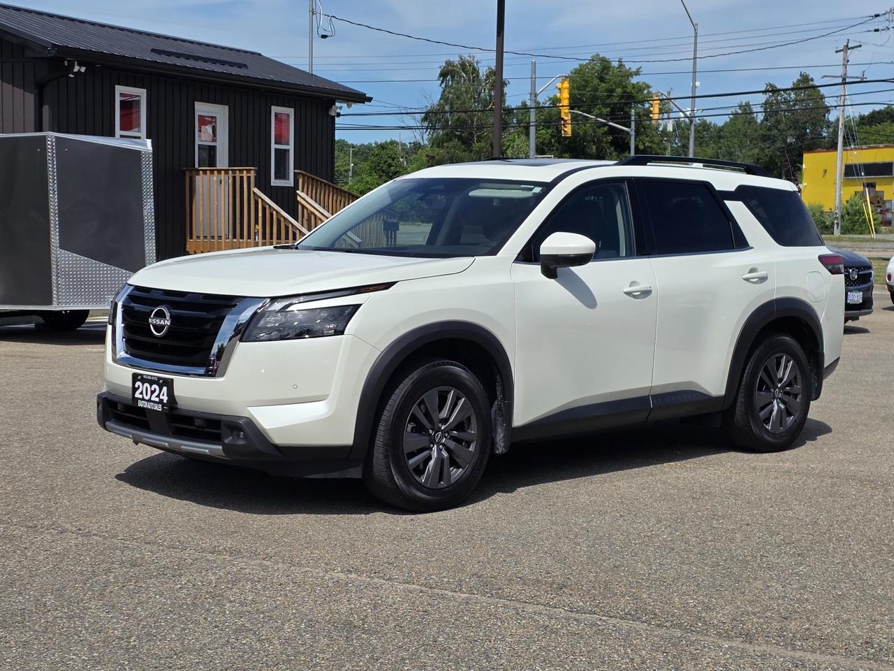 2024 Nissan Pathfinder SV 4WD Photo