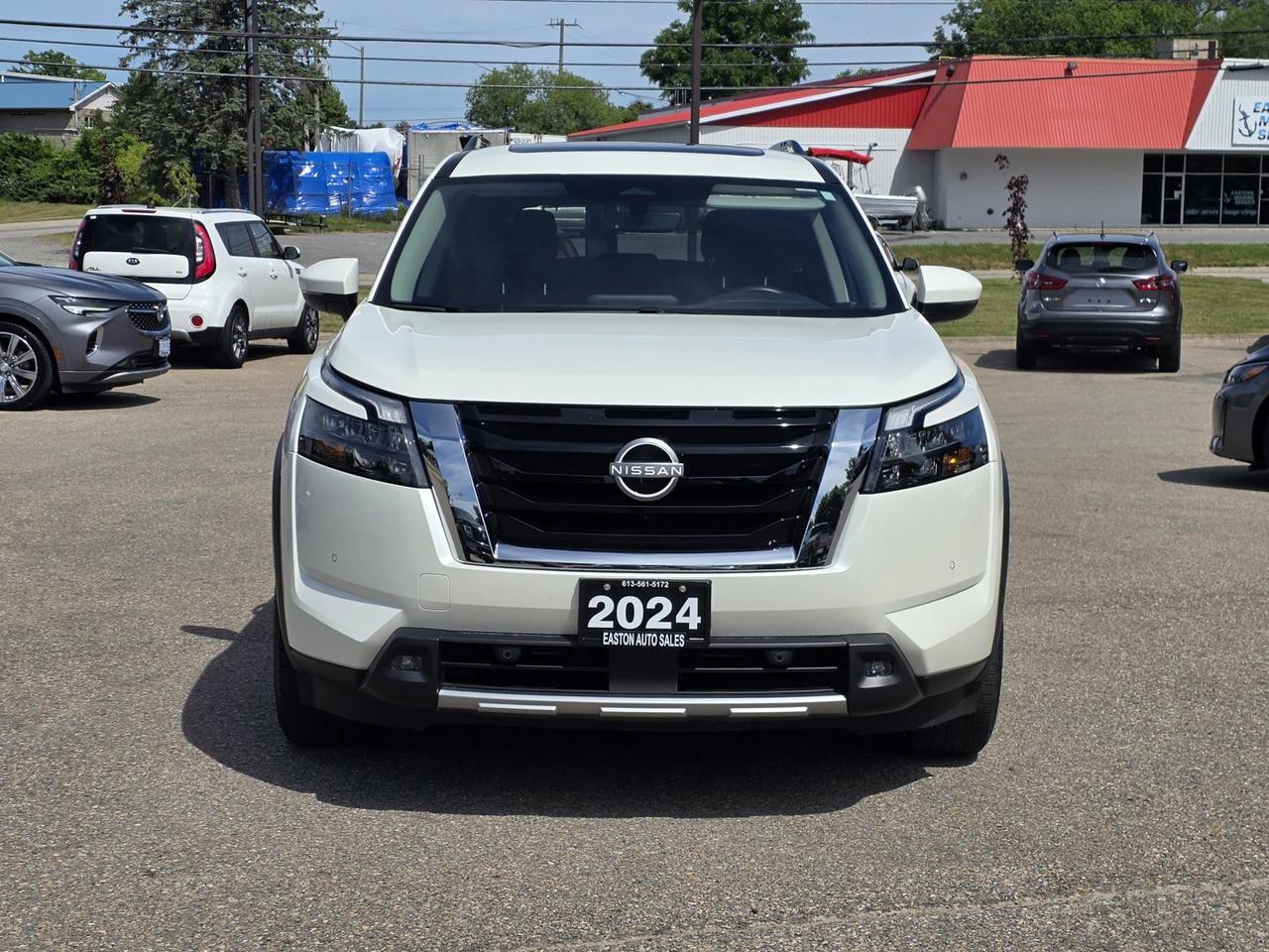 2024 Nissan Pathfinder SV 4WD Photo