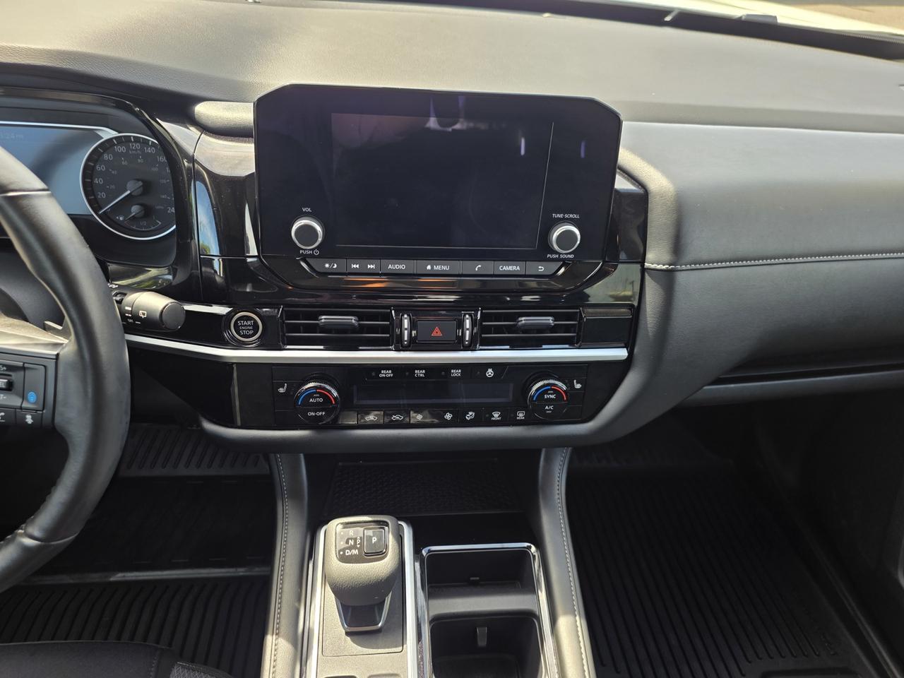 2024 Nissan Pathfinder SV 4WD Photo