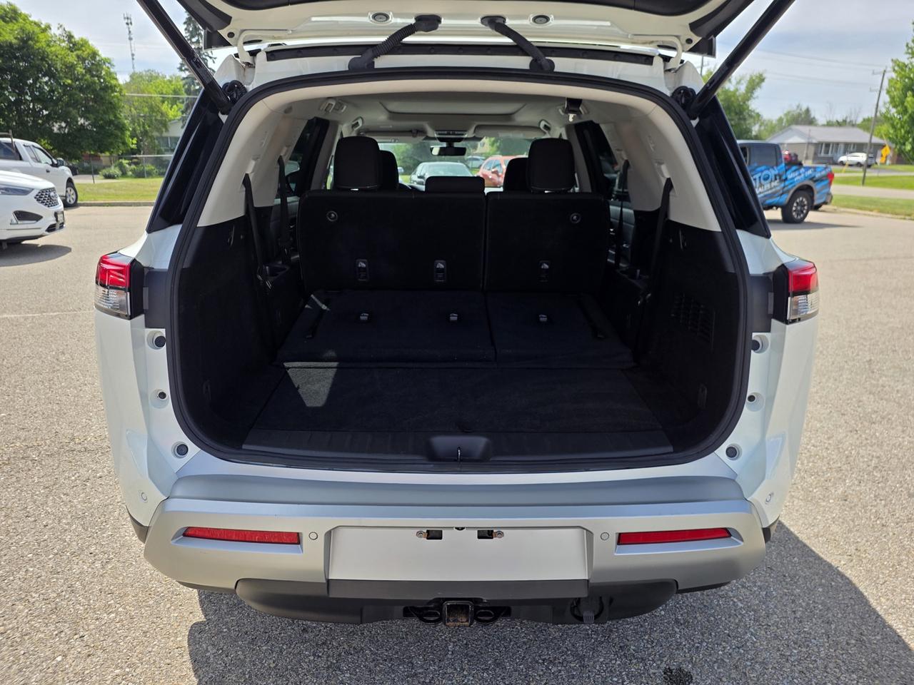 2024 Nissan Pathfinder SV 4WD Photo