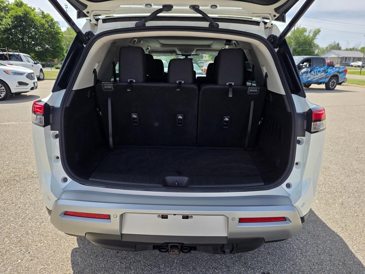 2024 Nissan Pathfinder SV 4WD Photo