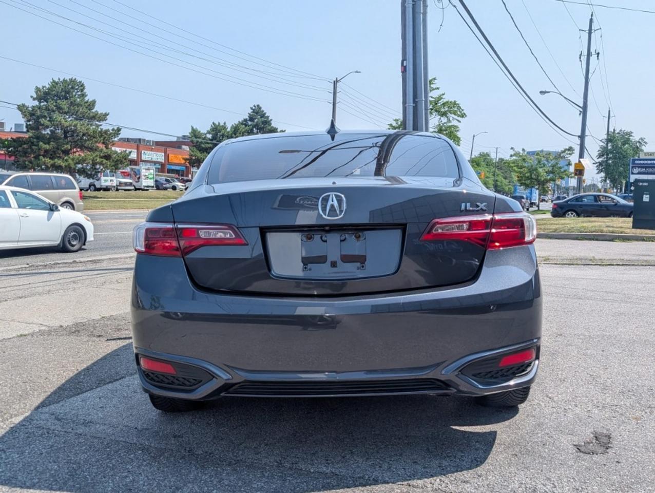 2016 Acura ILX PREMIUM PACKAGE/ LEATHER/ SUNROOF/ ACURAWATCH Photo