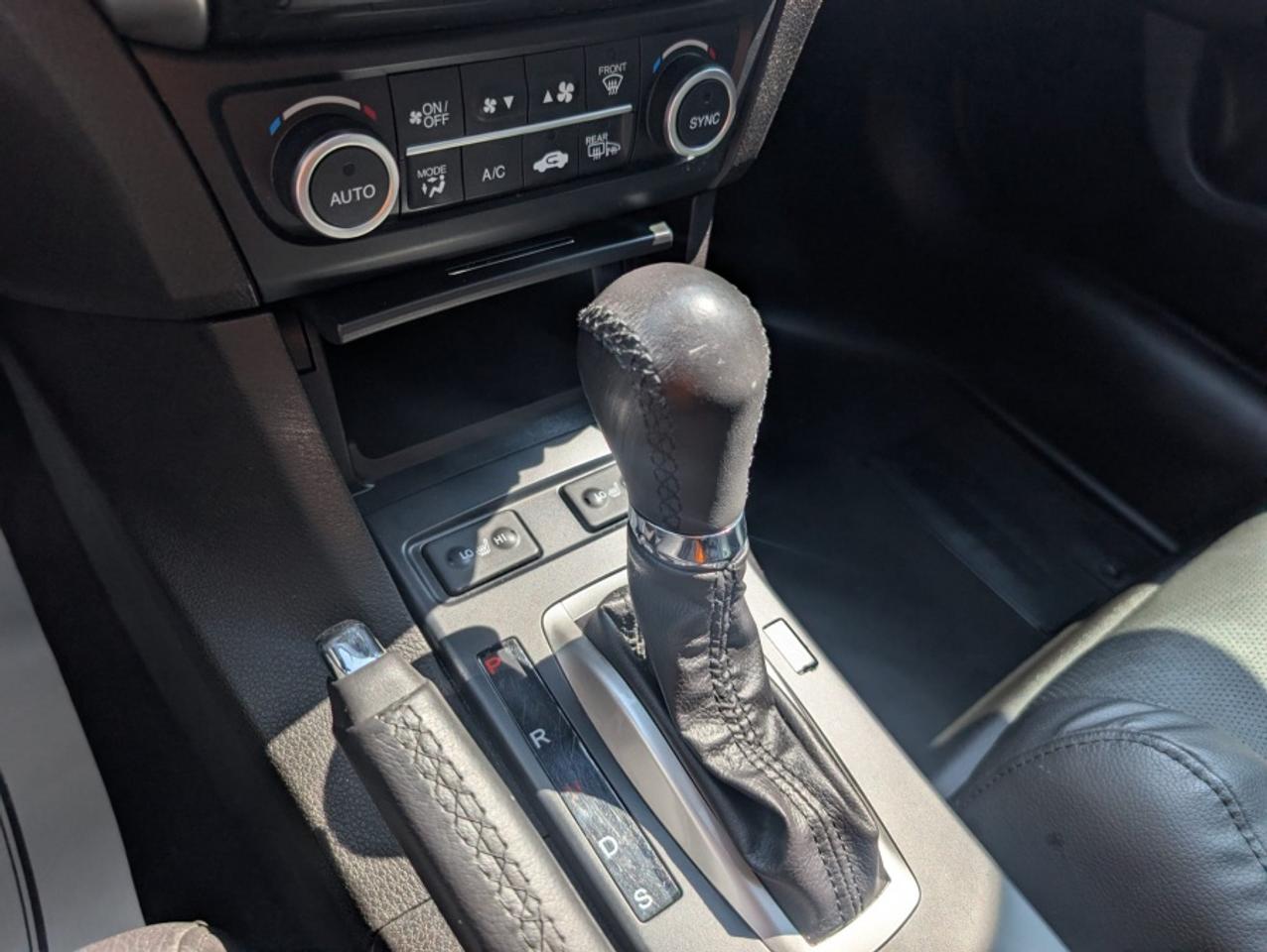 2016 Acura ILX PREMIUM PACKAGE/ LEATHER/ SUNROOF/ ACURAWATCH Photo